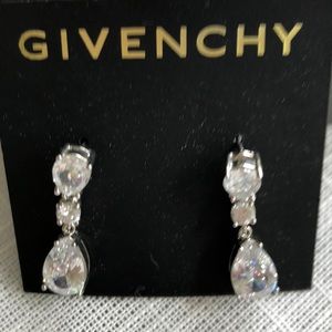 Givenchy crystal teardrop earnings